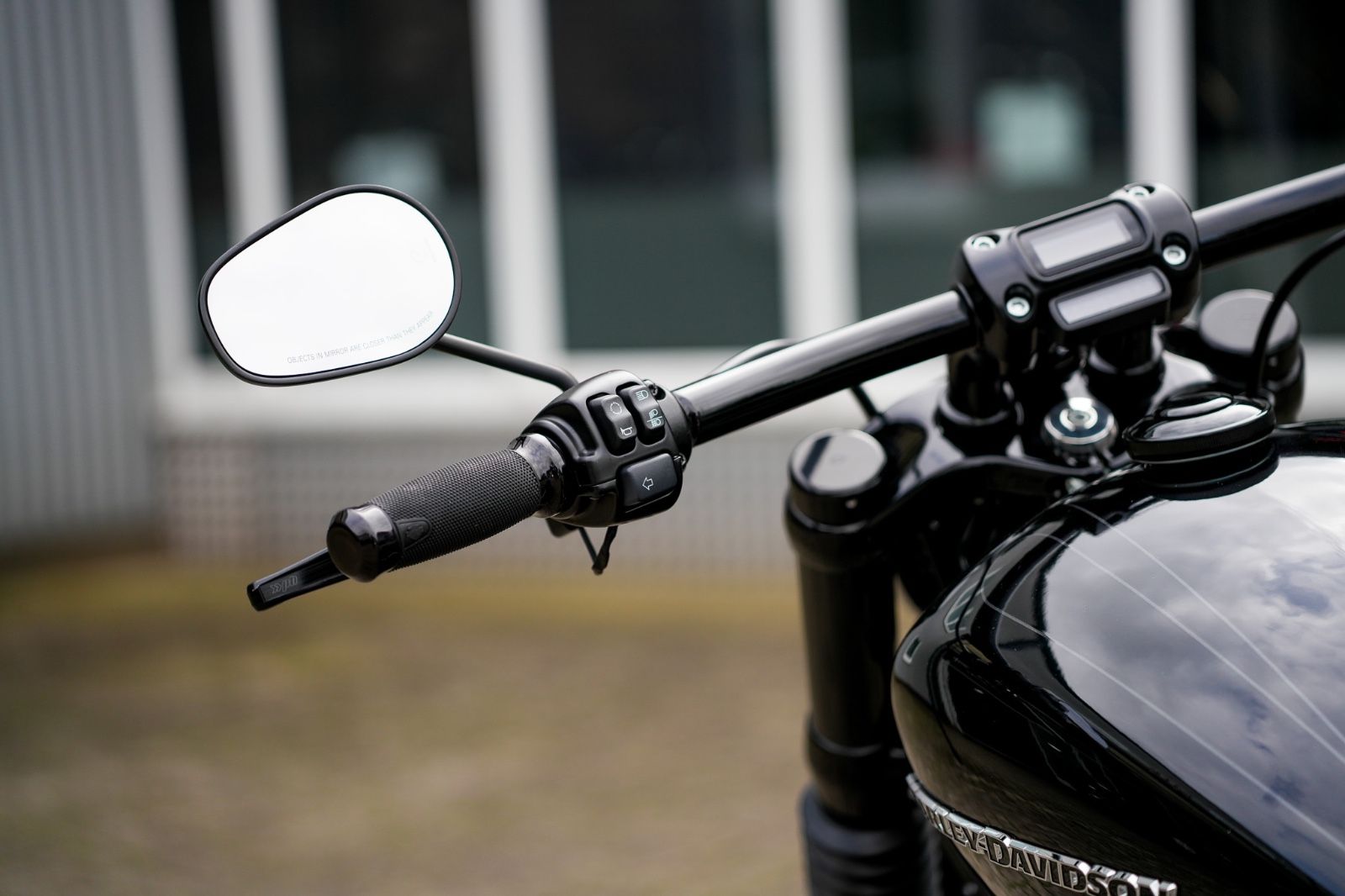 Fahrzeugabbildung Harley-Davidson FXBRS Breakout 114 cui - Miller - Black Black