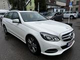 Mercedes-Benz E 220  T-Modell E 220 CDI BlueEfficiency - Mercedes-Benz E 220: Cdi T Modell