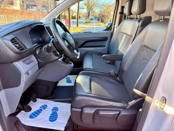 Opel Vivaro - 11