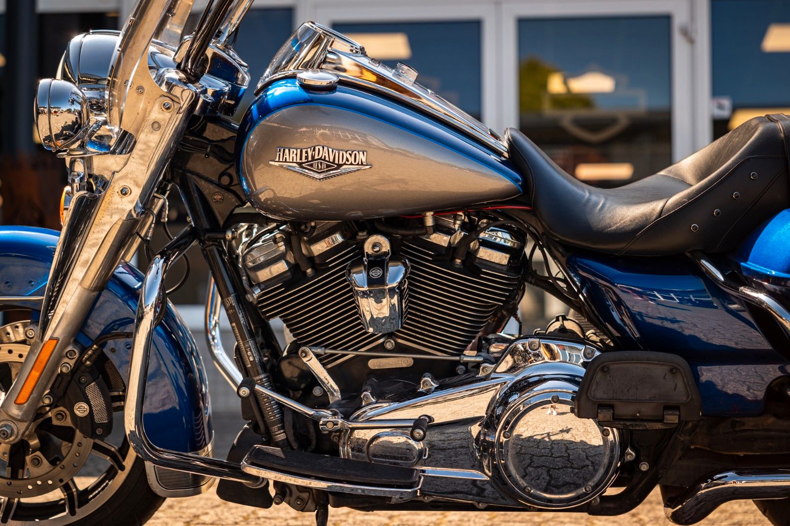 Fahrzeugabbildung Harley-Davidson FLHRC Road King Classic 107 cui -Screamin Eagle-