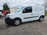 Nissan NV250 - Nissan NV250 mit Schiebetür