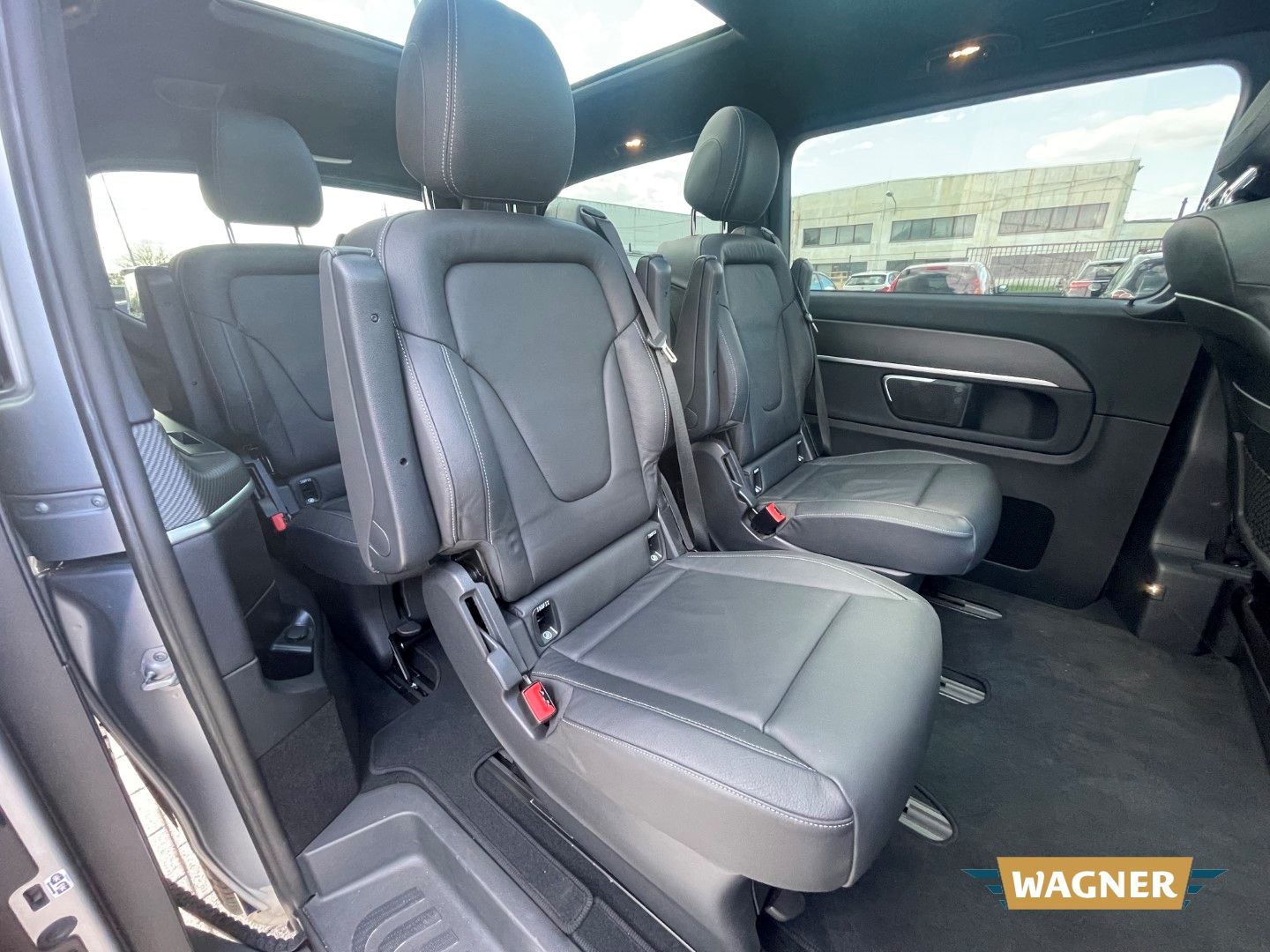 Fahrzeugabbildung Mercedes-Benz V 250 d AVANTGARDE AMG EDITION lang Night Paket