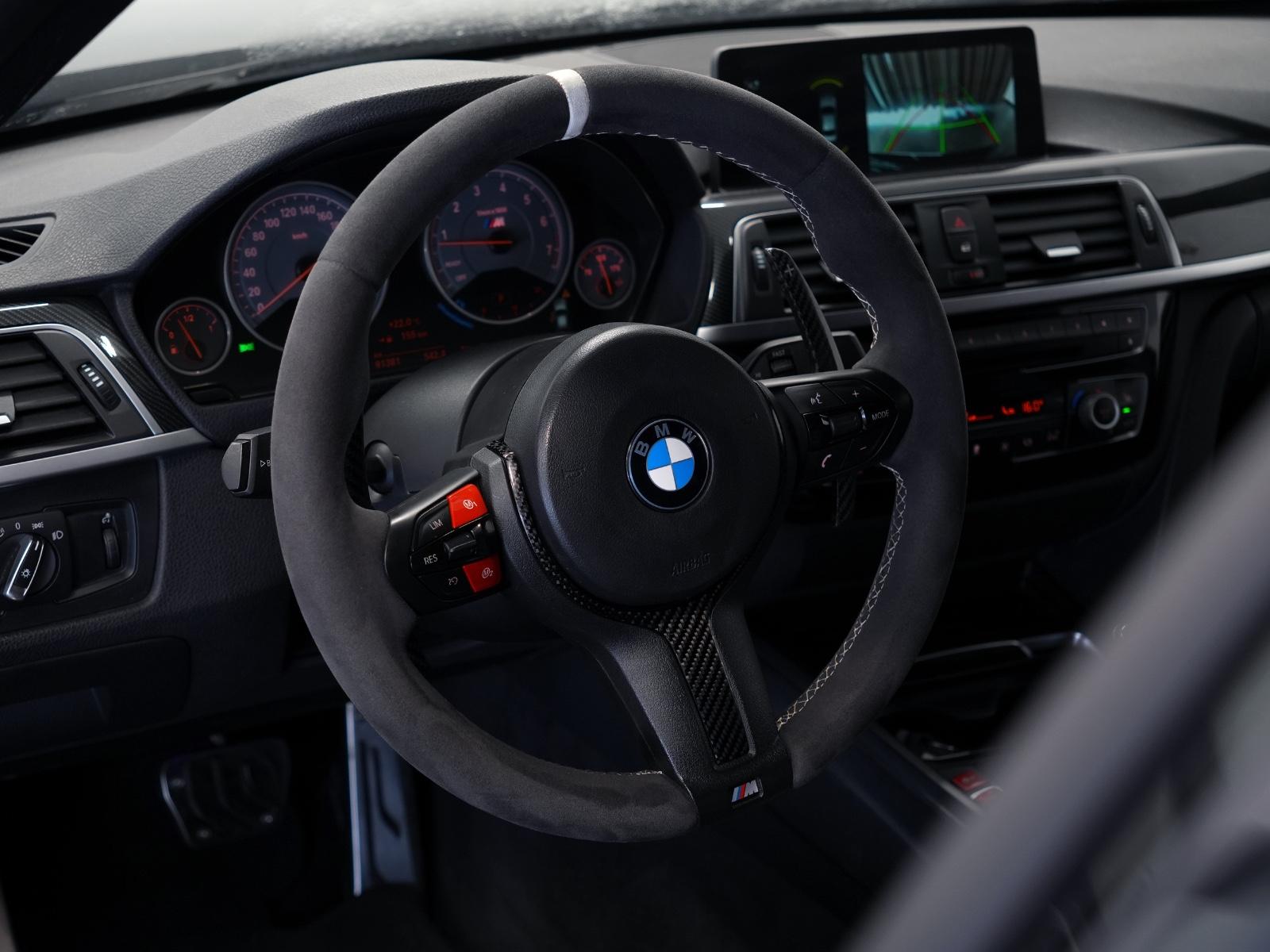 BMW 330i Limousine M-Sport CARBON/R-KAM/MEMORY/LEDER