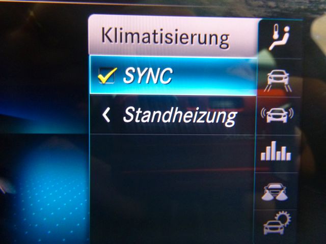 Fahrzeugabbildung Mercedes-Benz C 220d T >AUT/PANO/STANDHEIZ/LED-LICHT...