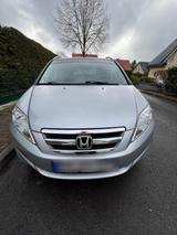 Honda FR-V - Honda FR-V mit Benzin-Antrieb