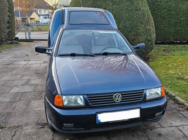 Volkswagen Caddy Rollstuhlumbau