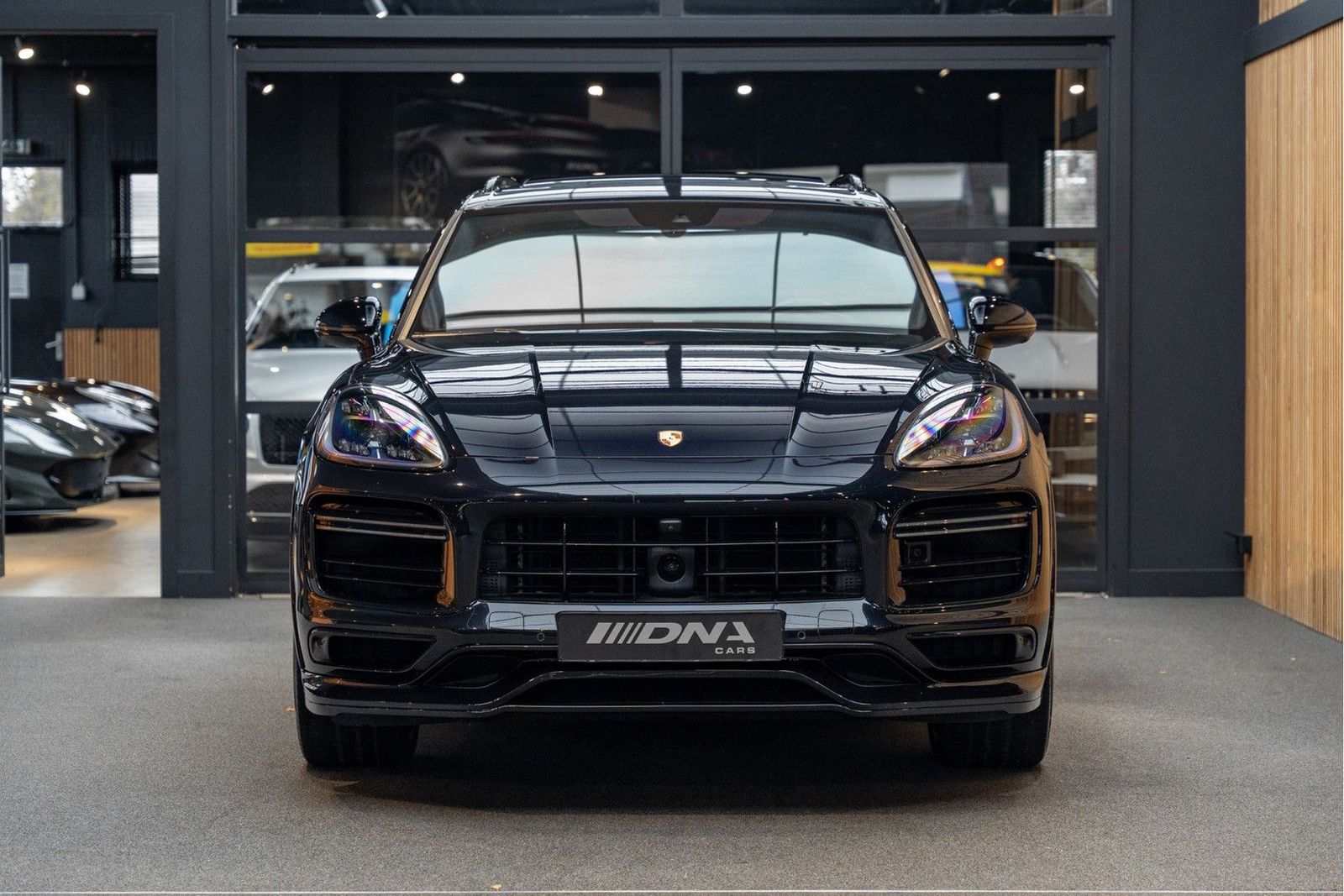Porsche Cayenne Turbo S E-Hybrid Exclusive Manufaktur Te imagem 2