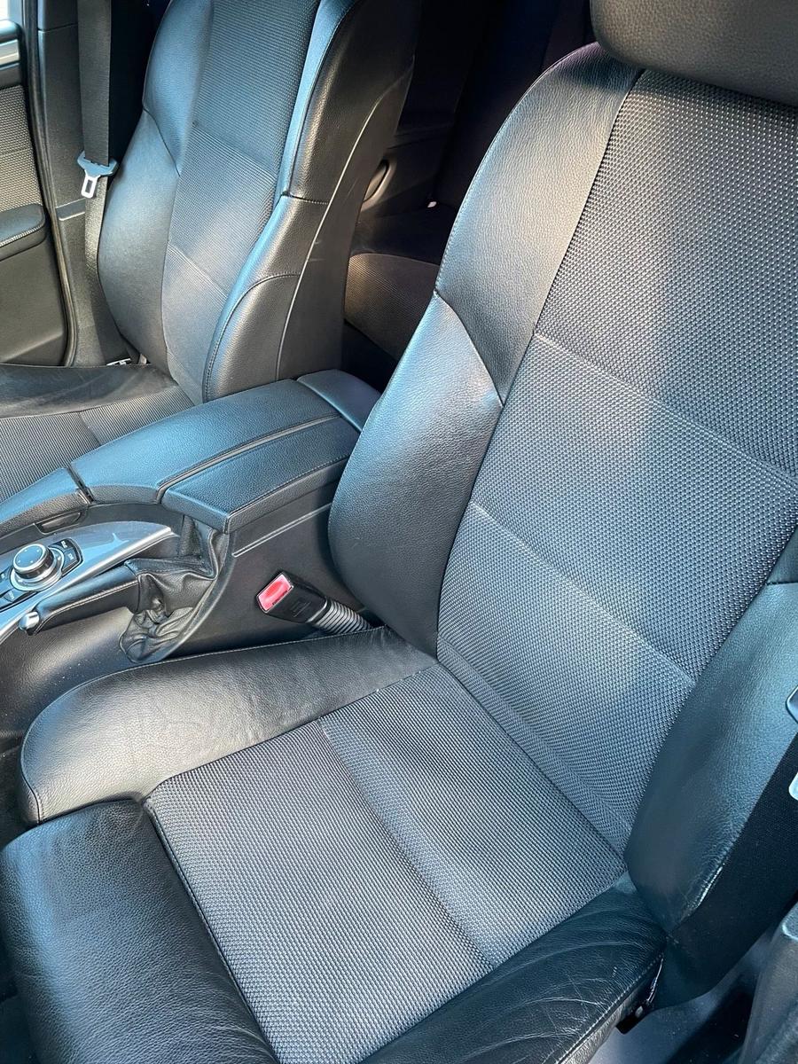 BMW 525 2009 — interior