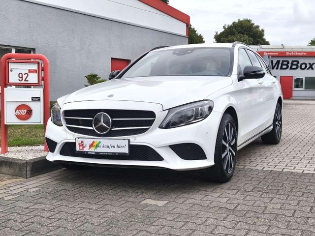MERCEDES-BENZ C 300 — Foto 13