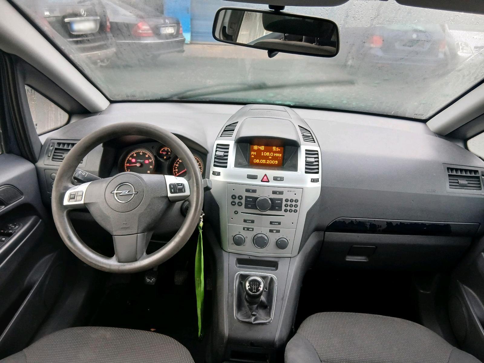 Opel Zafira 2009 — photo 9