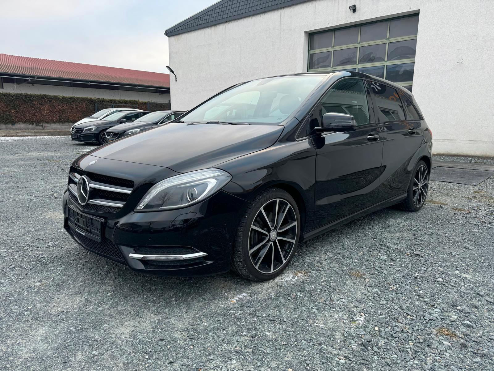 Mercedes-Benz B 180 *1.Hand*Sport-Paket*