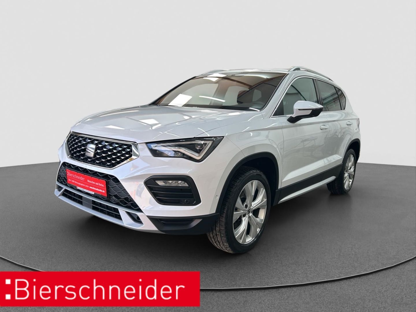 Seat Ateca 2.0 TDI DSG Xperience AHK PANO CAM RFK