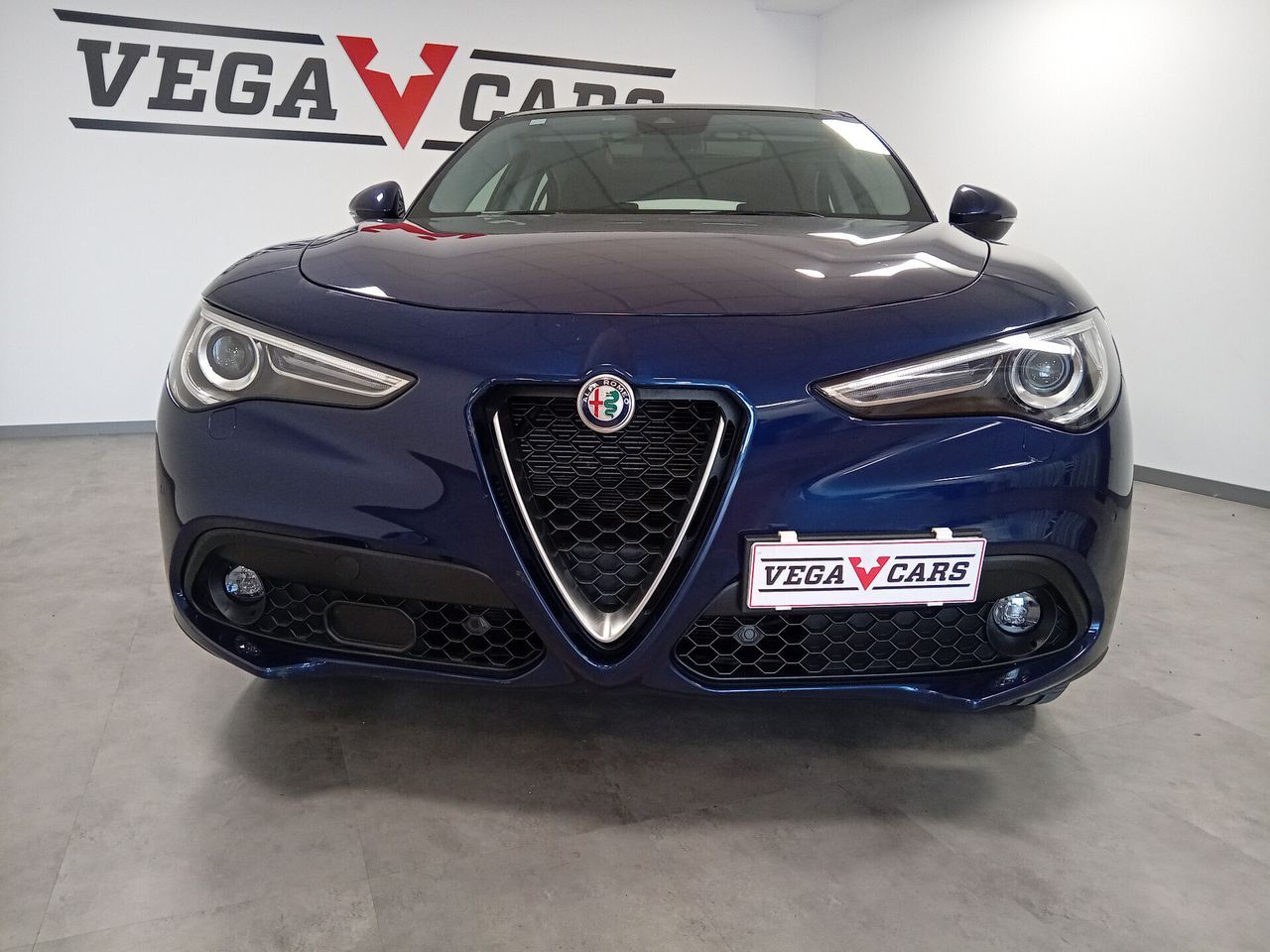 Alfa Romeo Stelvio 2.2 Turbodiesel 190 CV AT8 RW imagem 2