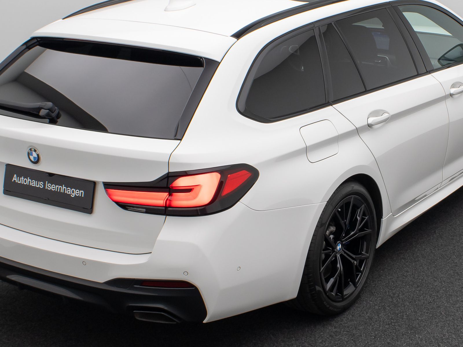 Fahrzeugabbildung BMW 540i xD M Sport 360°Memory DAB AHK Belüftung H/K