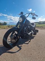 Harley-Davidson Street Bob - STREET BOB