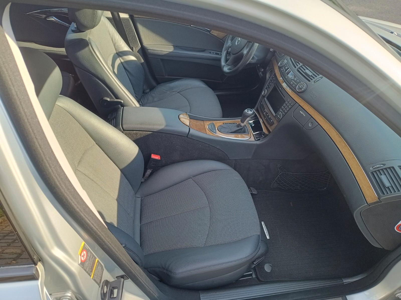 Mercedes-Benz E220 2009 — photo 7