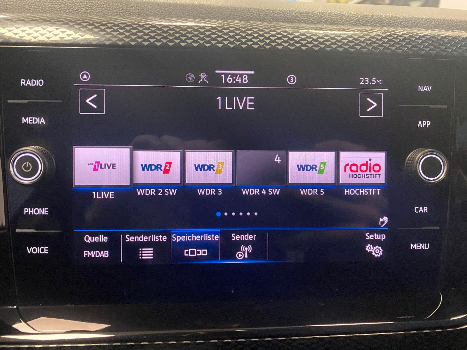 Fahrzeugabbildung Volkswagen Polo 1.0 TSI 70kW DSG Life+LED+APP CONNECT+NAVI+