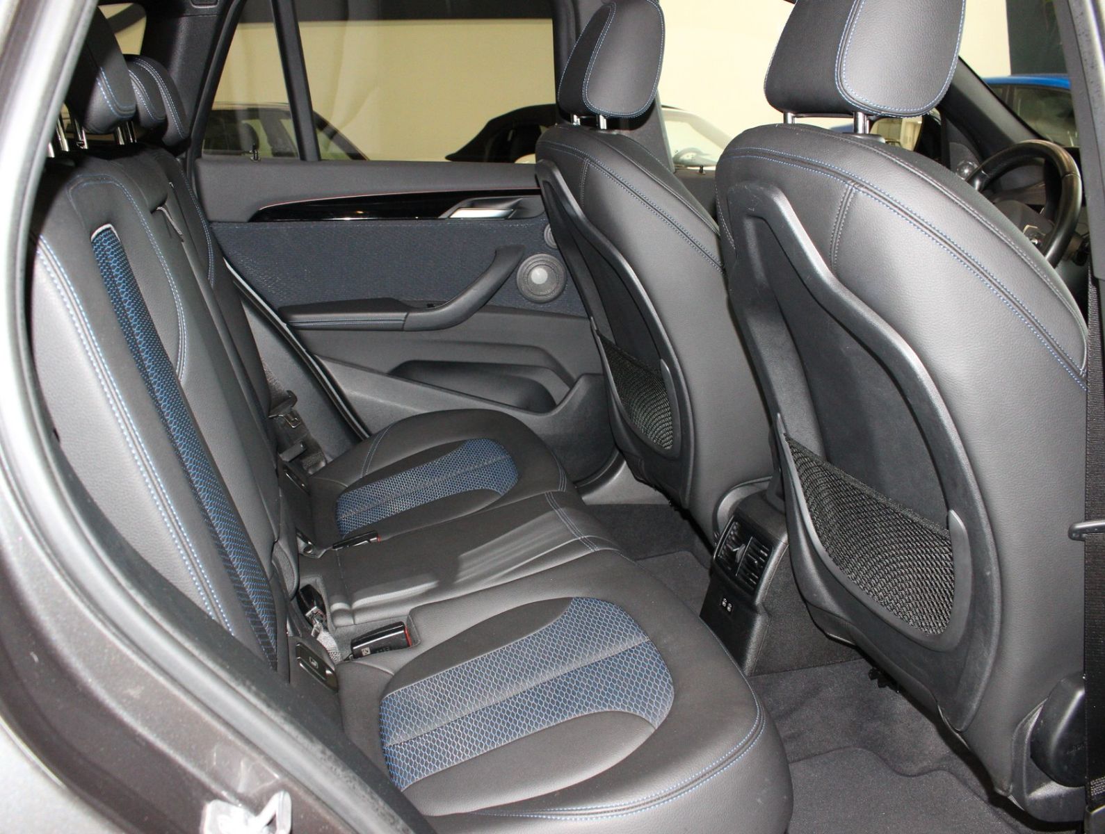 Fahrzeugabbildung BMW X1 xDrive20i M Sport *1.Hand*HUD*Kamera