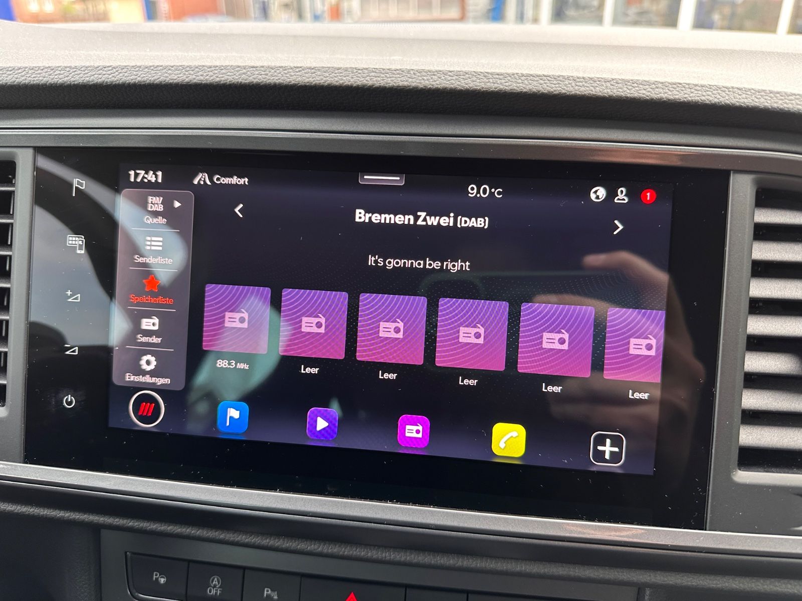 Fahrzeugabbildung CUPRA Ateca 1.5 TSI DSG ACC/Navi/SHZG/eHeck/LED/Travel