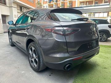 Alfa-Romeo Stelvio - 6