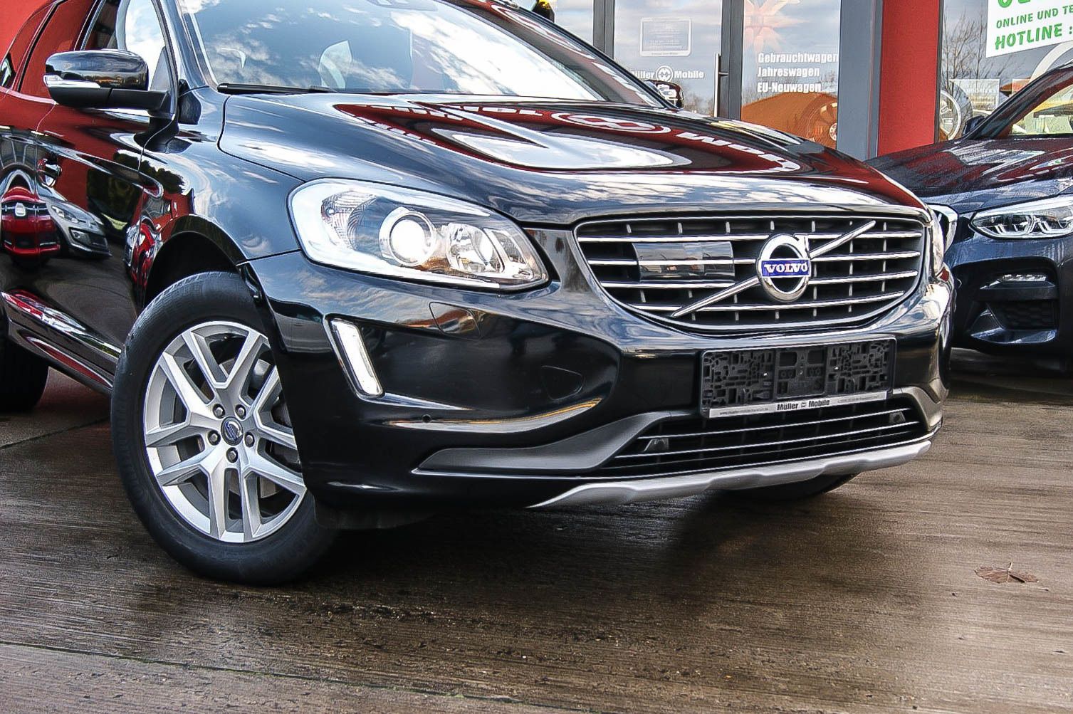 Fahrzeugabbildung Volvo XC60 D5 24 Summum AWD PANO STANDHZG KAMERA LEDER
