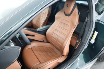 صورة مصغرة 13 لـ 2021 Ferrari ROMA
