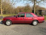 Mercedes-Benz 230 230E W124 H-KENNZEICHEN AUTOMATIK SD KSH MAL - Mercedes-Benz W124 aus dem Jahr 1992