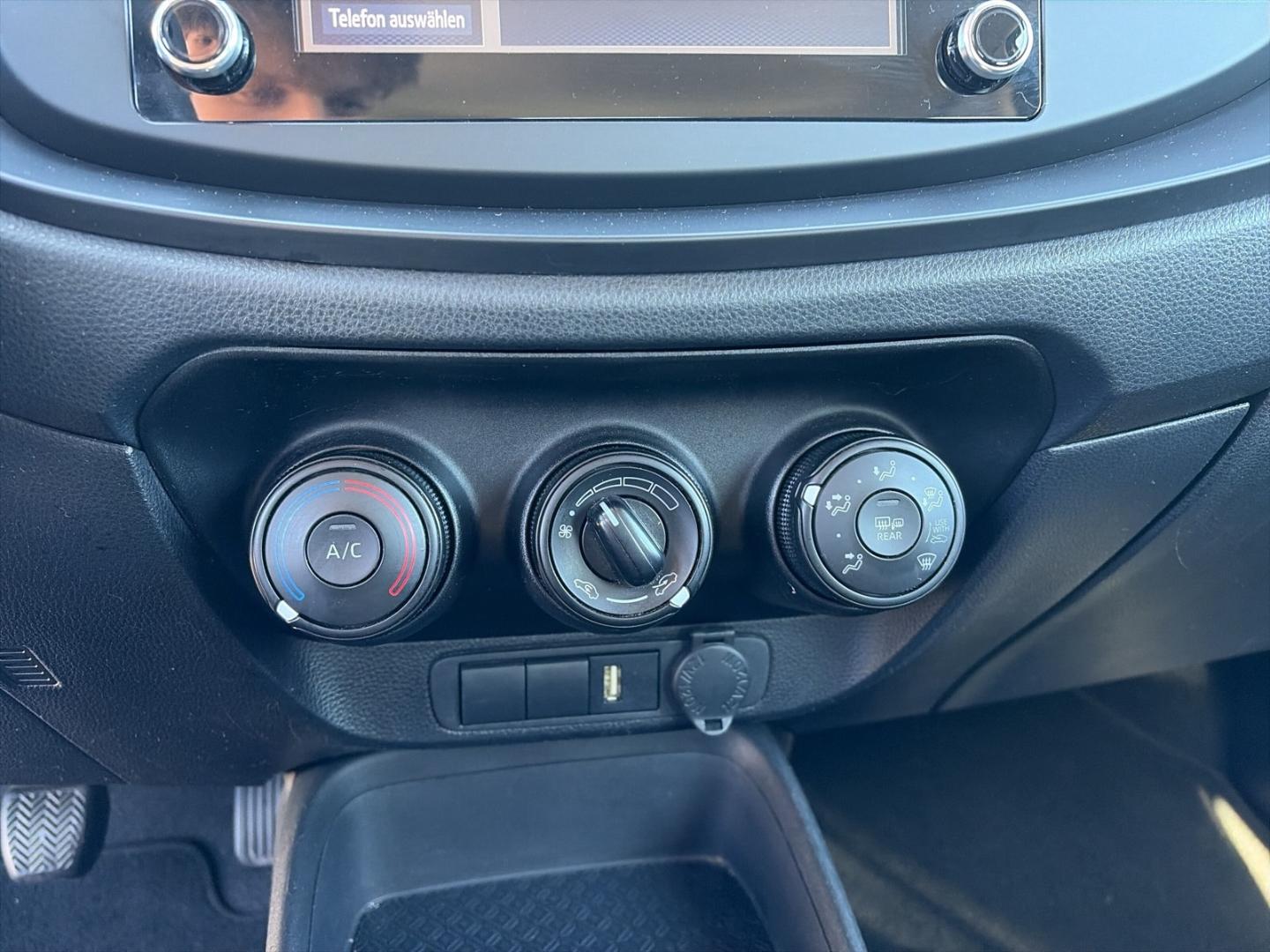 Toyota Aygo X Basis Apple CarPlay Android Auto Musikstr