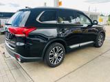 Mitsubishi Outlander Top 4WD 7 Sitzer - Mitsubishi Outlander: 7 Sitzer