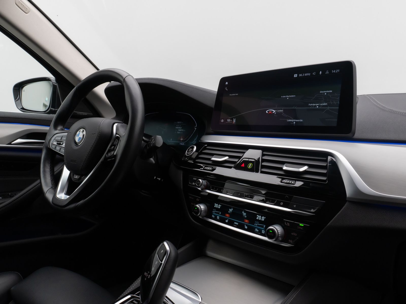 Fahrzeugabbildung BMW 530d xD Luxury Line Kamera HUD DAB H/K Laser AHK