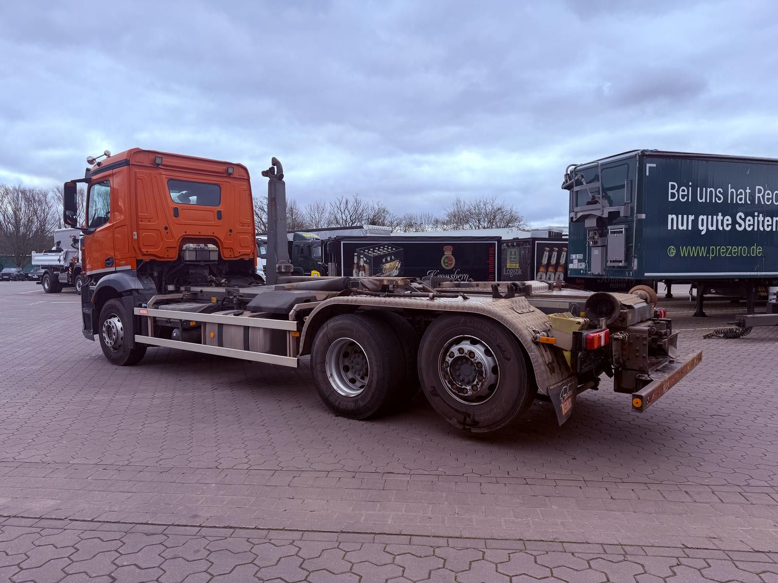 Fahrzeugabbildung Mercedes-Benz Antos 2545 Abrollkipper Meiler2070 Kupplung Neu