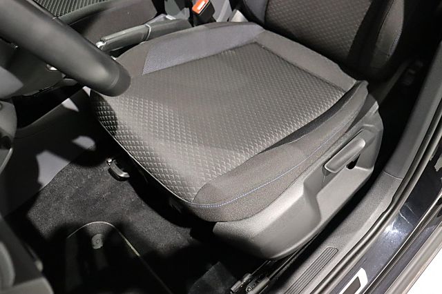 T-CROSS UNITED 1.5 TSI 110kW DSG KAMERA LED PDC 