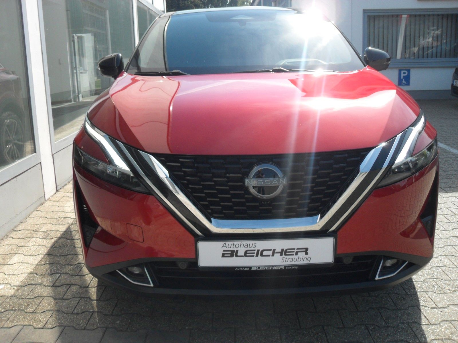 Fahrzeugabbildung Nissan Qashqai 1,3  Tekna | HeadUp | Teilleder | 360°