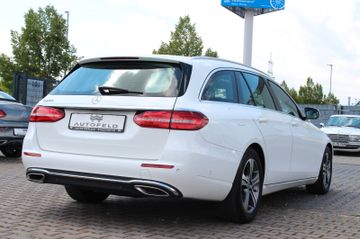 Mercedes E 200 - 4