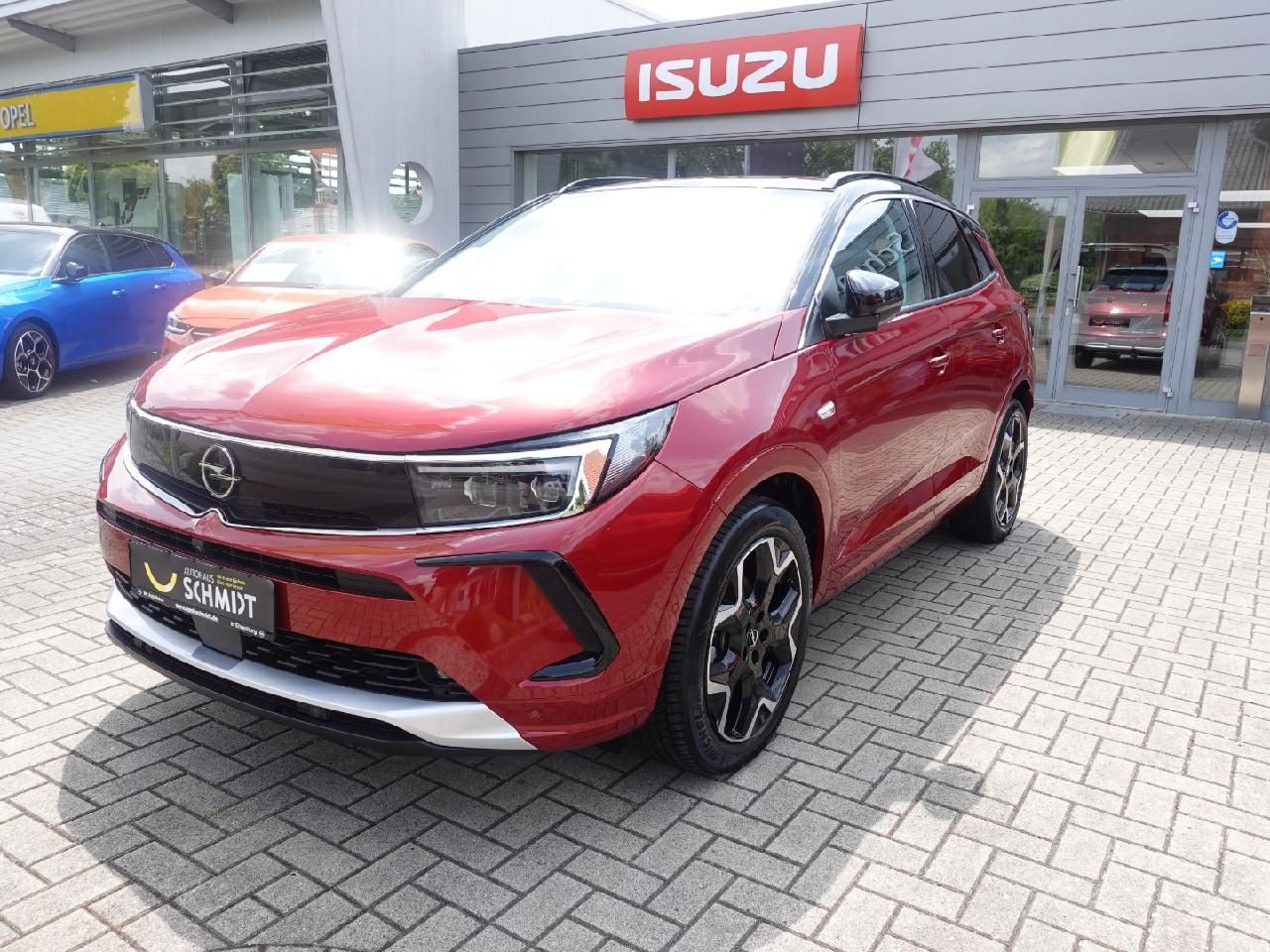 Fahrzeugabbildung Opel Grandland 1,2 Ultimate Automatik