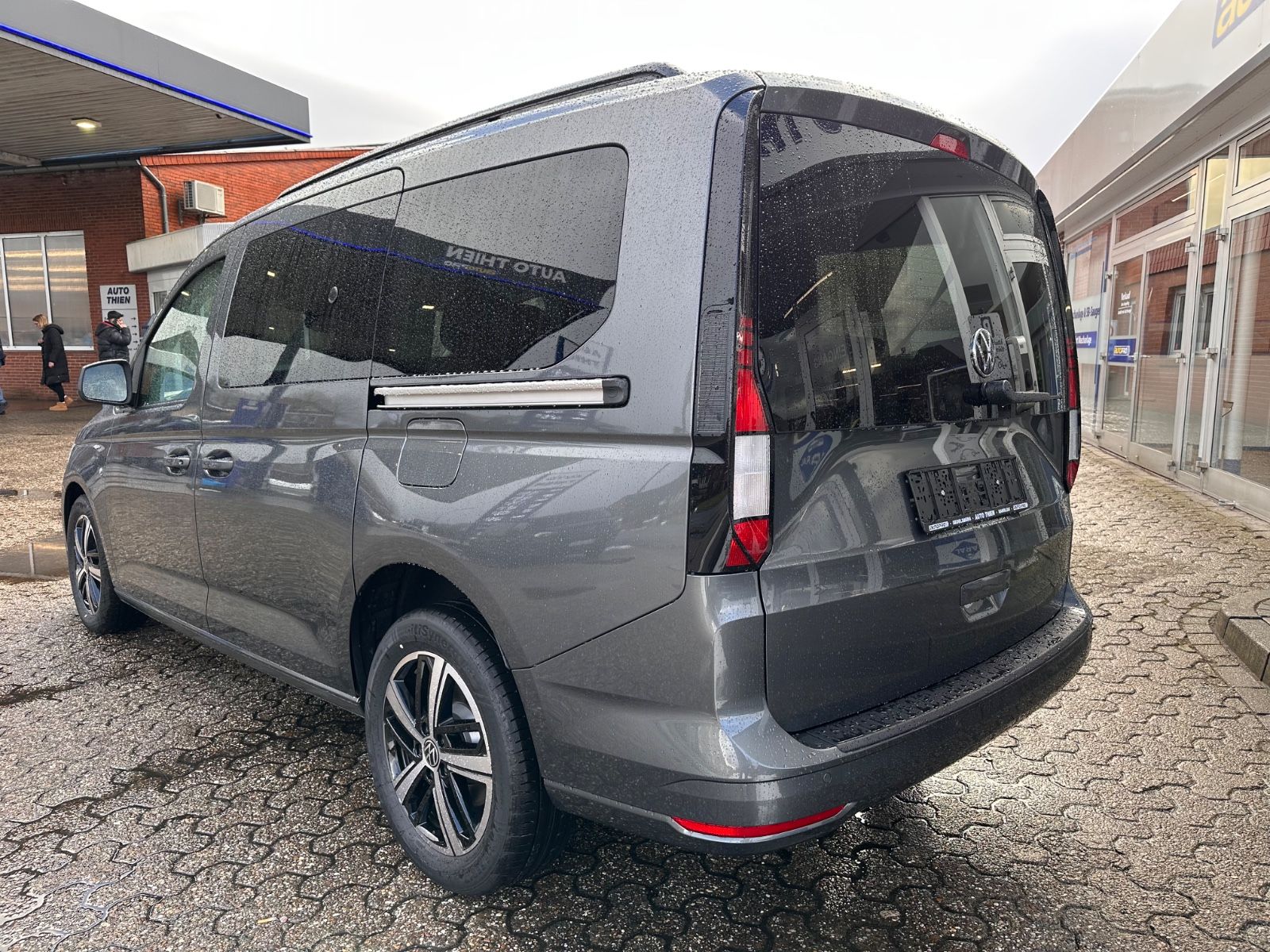 Fahrzeugabbildung Volkswagen Caddy Maxi 2.0 TDI DSG Pano/ACC/LED/APP/7-Sitzer
