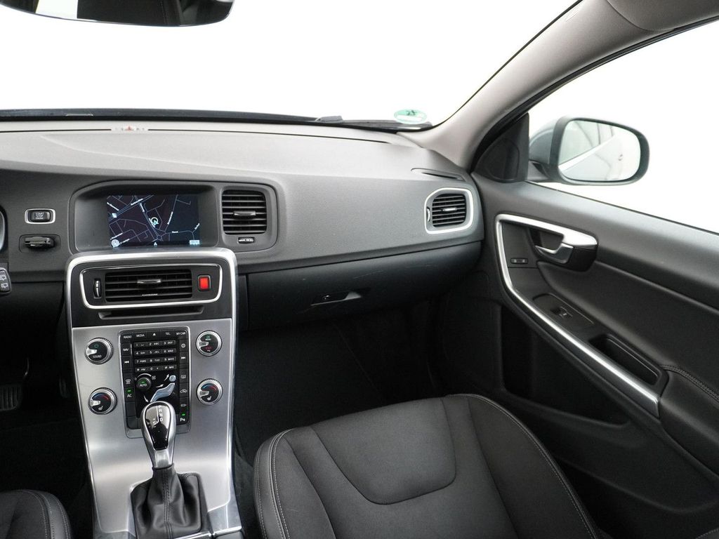 Volvo V60 1.5 T3 Summum automatik navi sitzheizung
