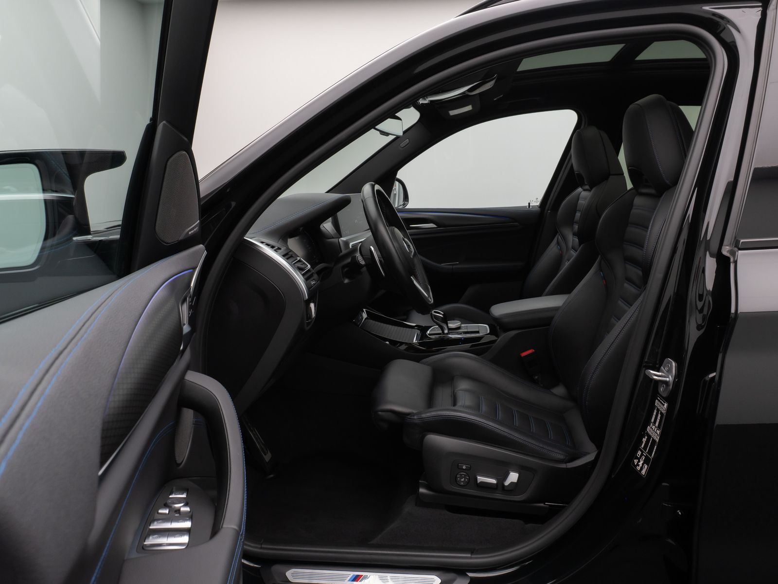 Fahrzeugabbildung BMW X3 M40i Panorama Laser 360°HUD DAB H/K Komfort