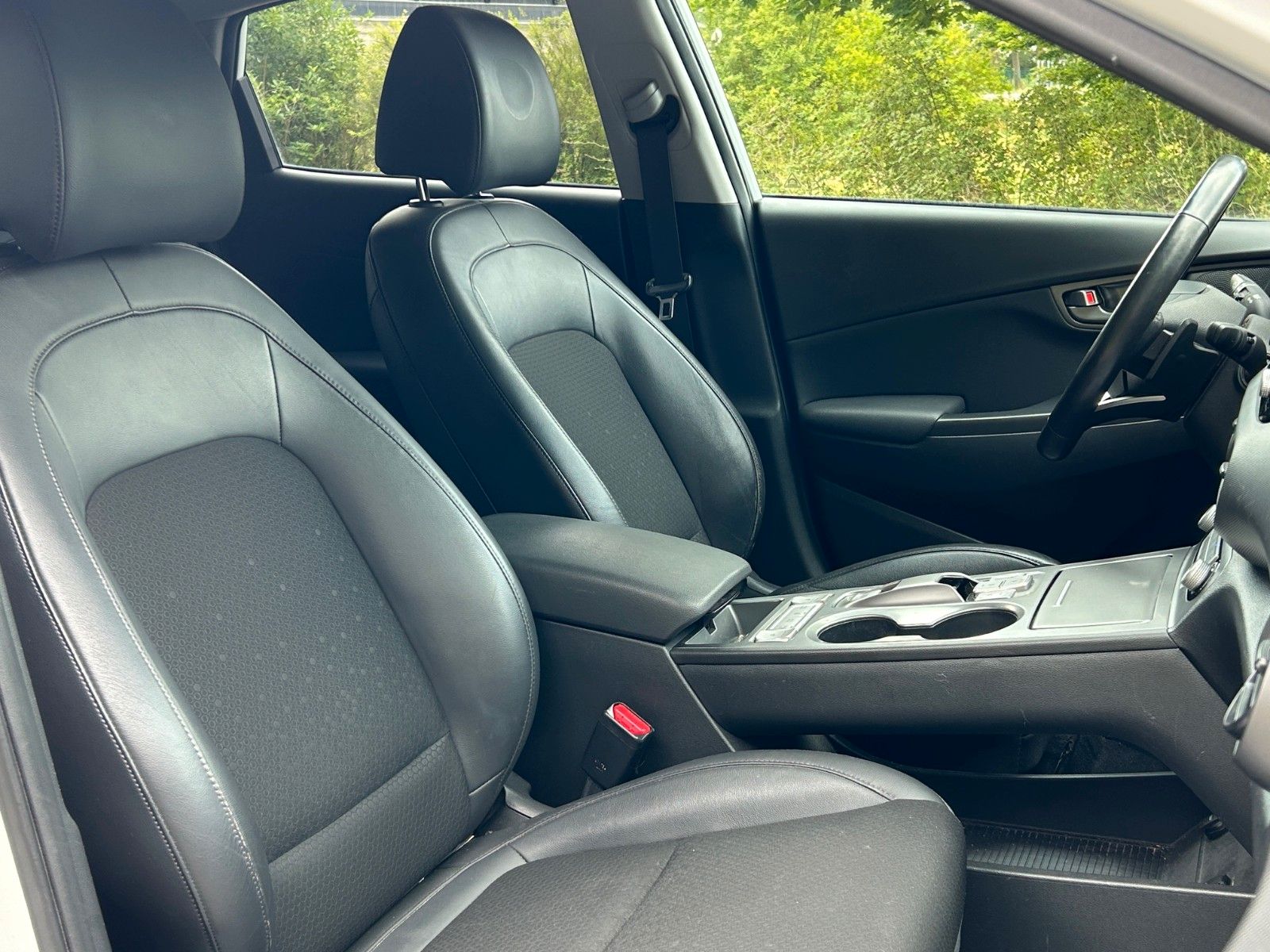 Fahrzeugabbildung Hyundai KONA EV Style 150 kW *RW449KM*SHZ*LED*RFKamera*