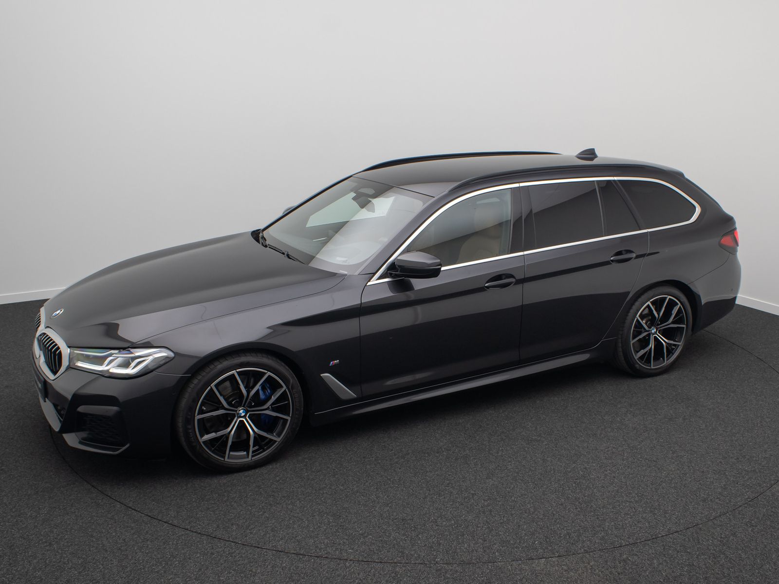 Fahrzeugabbildung BMW 530d M Sport Kamera DAB Laser Komfort H/K HUD 19