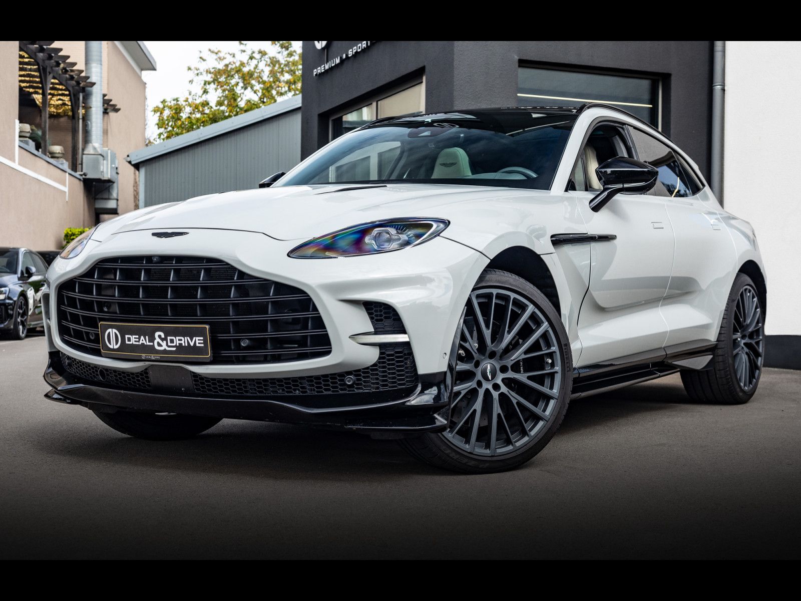 Aston Martin DBX 707 4.0 V8°APEX GREY°23'°360°CARBON°ACC