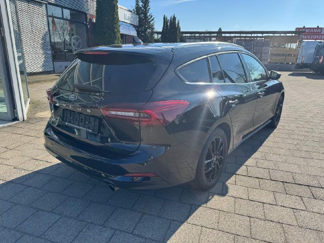 Ford Focus Turnier Titanium