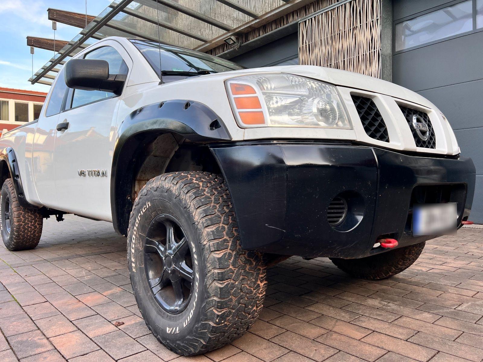 Nissan Titan 2006 — engine