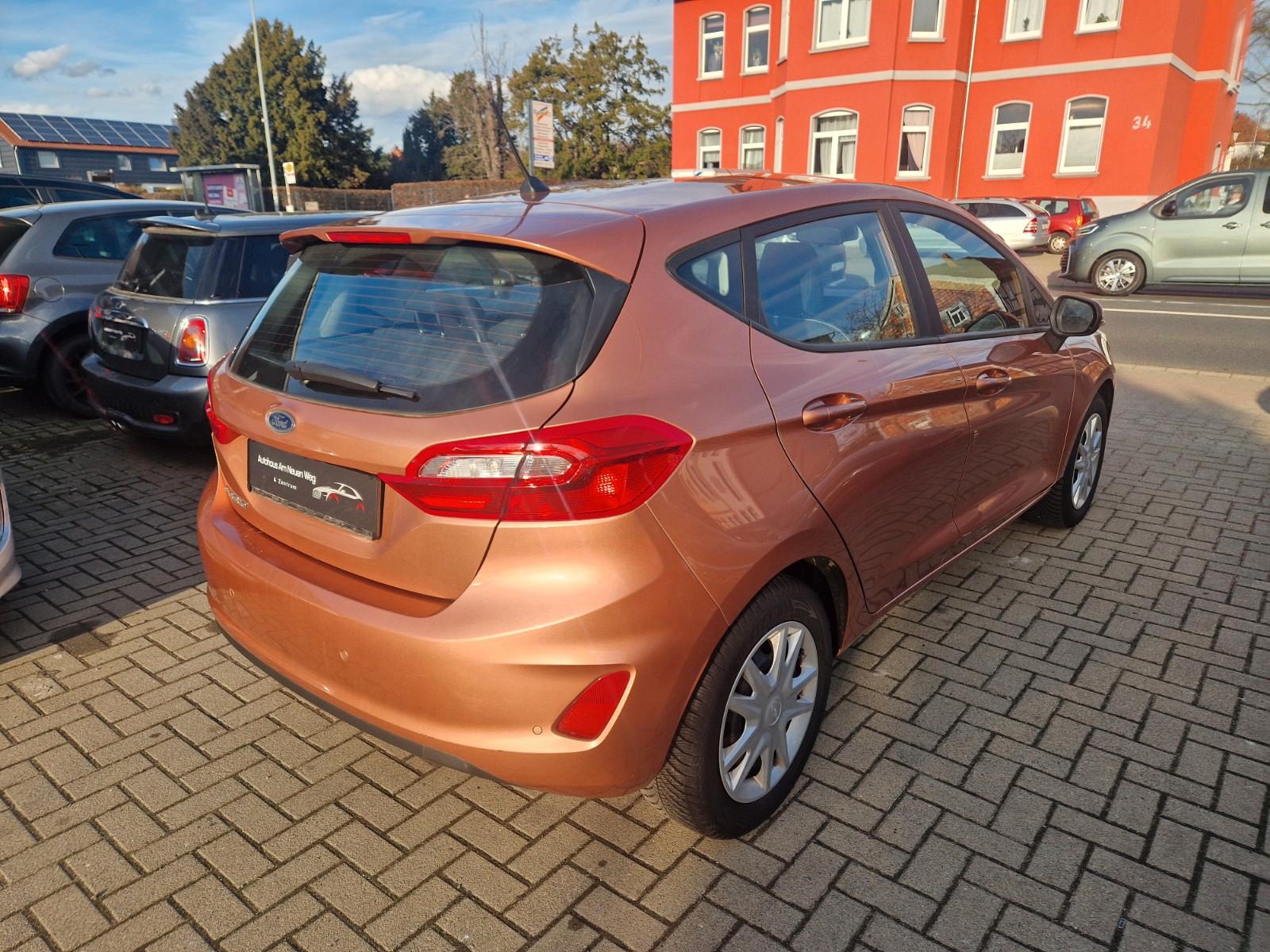 Ford Fiesta Titanium Klima PDC MFL Sitzhzg Allwetter