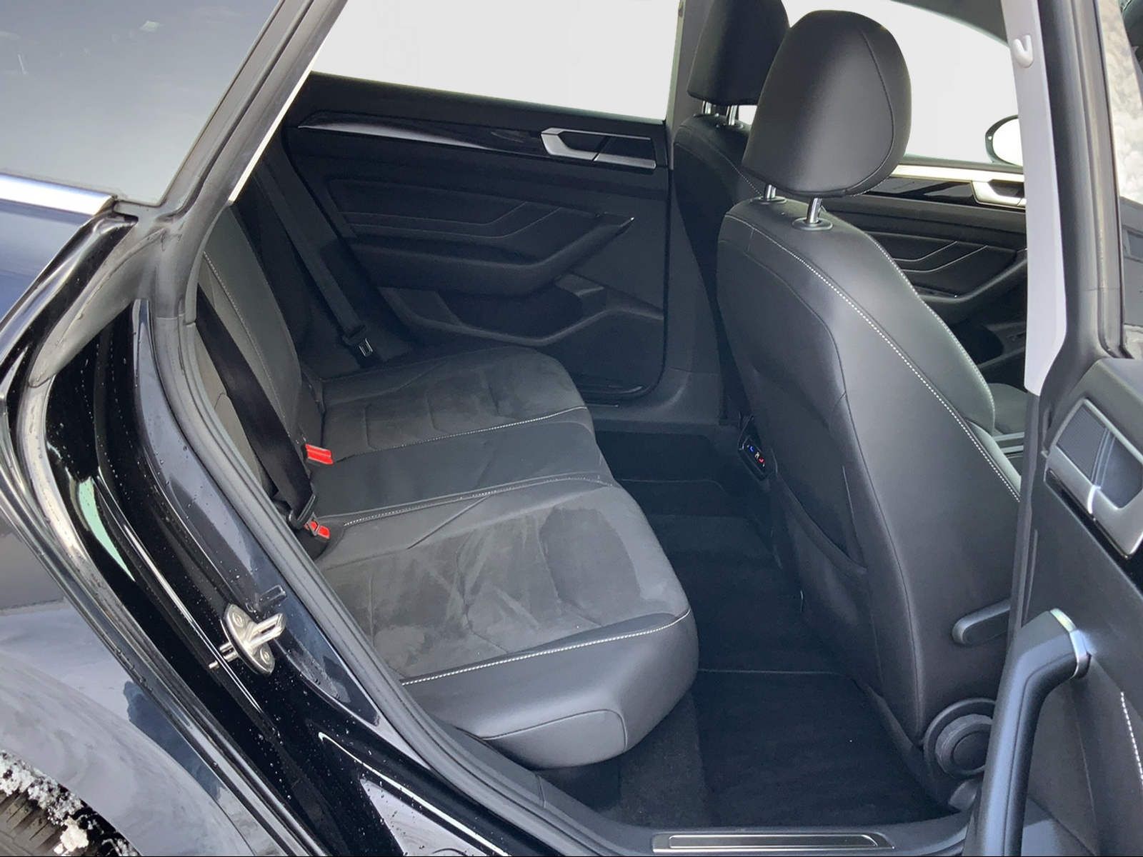 Arteon SB 2.0 TDI Elegance NAV,RFK,HEAD UP.