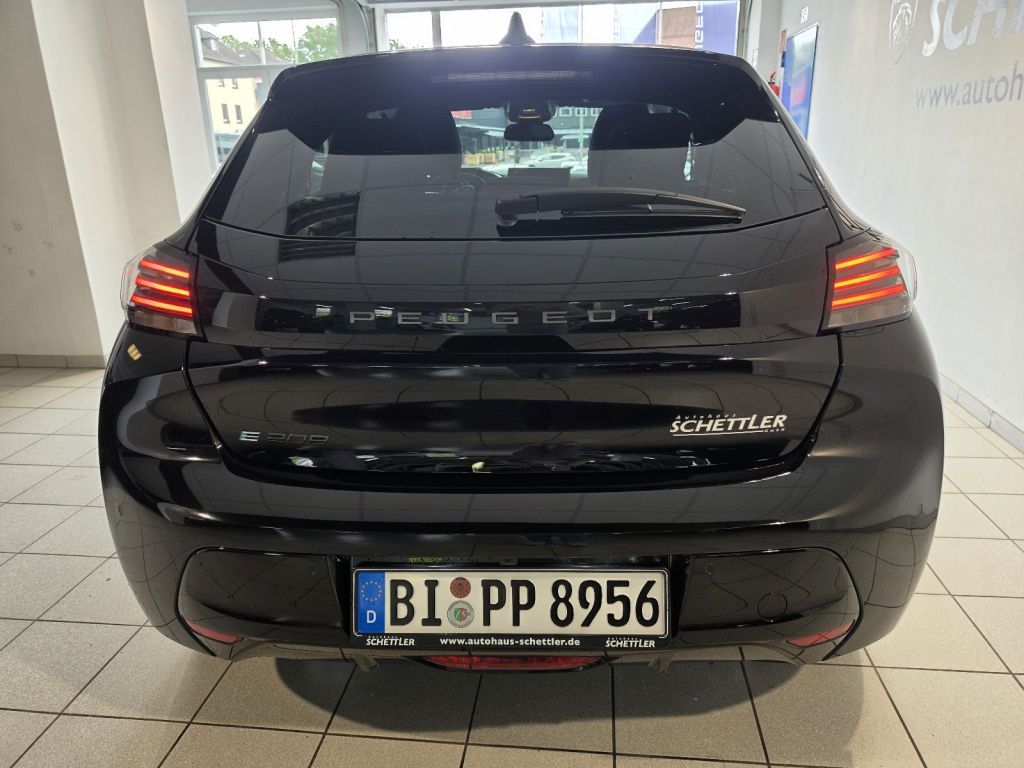 Peugeot 208 — fotografia 3