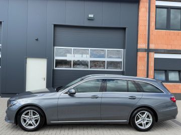 Mercedes E 220 - 2