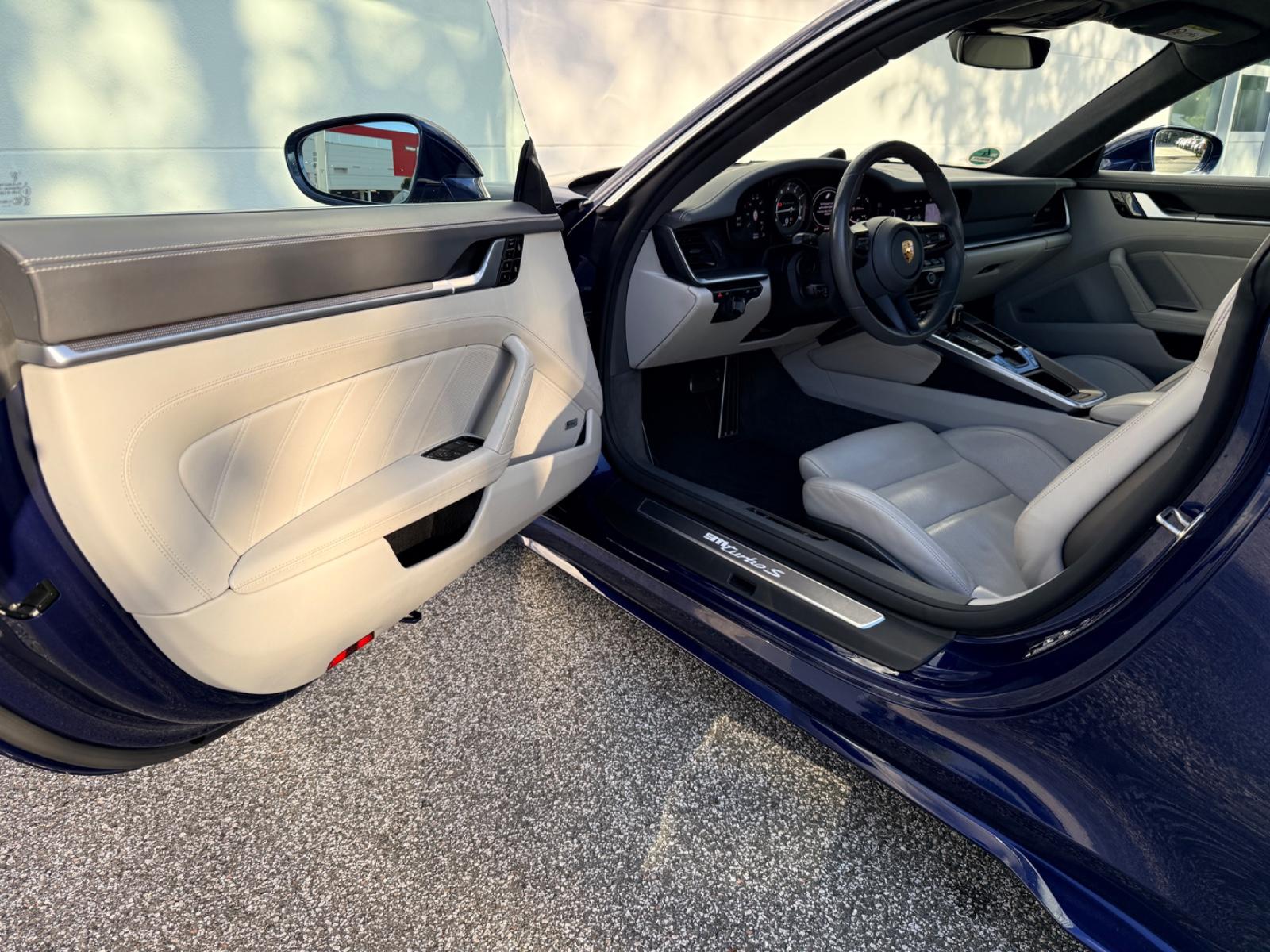 Porsche 992 Turbo S Coupé Aero Exclusive PPF Approved