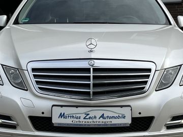 Mercedes E 200 - 4