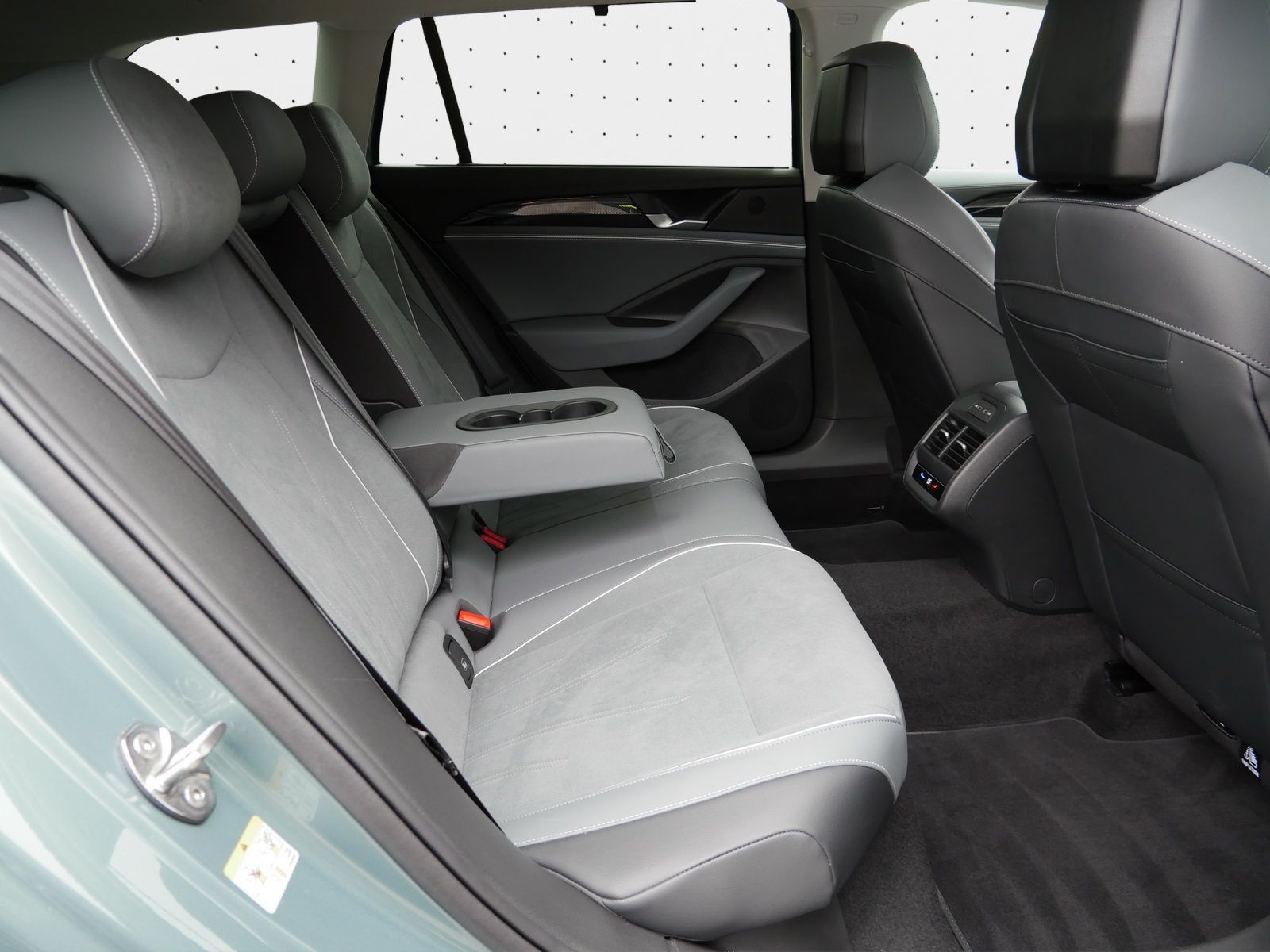 Volkswagen Passat Variant - Bild 16